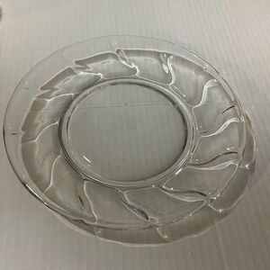JAMESTOWN glass luncheon plate
